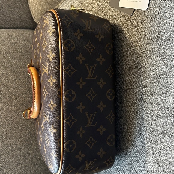 Louis Vuitton Brown and Tan Monogram Satchel - Picture 5 of 11